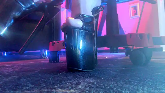 Snapshot of MonicaMaxwel chatting on February 24, 11:19 am MonicaMaxwel online show from February 24, 11:19 am