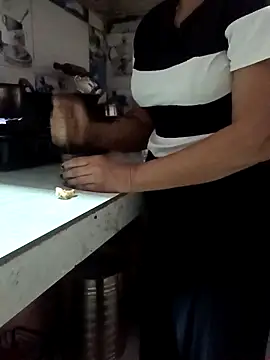 Snapshot of Ankita202 chatting on November 7, 12:21 am Ankita202 online show from November 7, 12:21 am