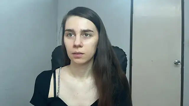 Snapshot of SassyJessi chatting on June 15, 4:15 am SassyJessi online show from June 15, 4:15 am