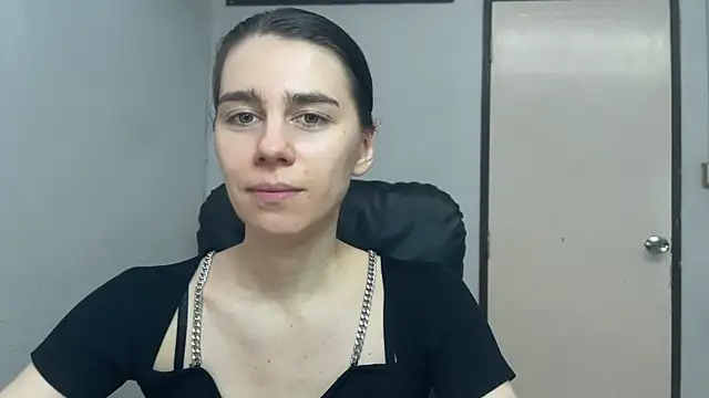 Snapshot of SassyJessi chatting on June 16, 4:15 am SassyJessi online show from June 16, 4:15 am