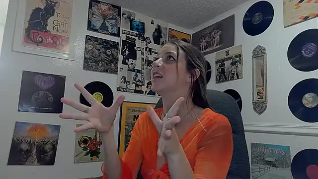 Snapshot of molly_witha_chance chatting on January 23, 5:02 am molly witha chance online show from January 23, 5:02 am