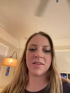 Snapshot of molly_witha_chance chatting on January 31, 12:06 am molly witha chance online show from January 31, 12:06 am