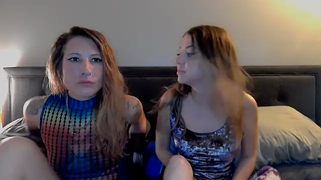 Snapshot of molly_witha_chance chatting on February 25, 4:35 am molly witha chance online show from February 25, 4:35 am