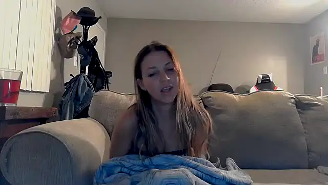 Snapshot of molly_witha_chance chatting on September 15, 12:54 am molly witha chance online show from September 15, 12:54 am