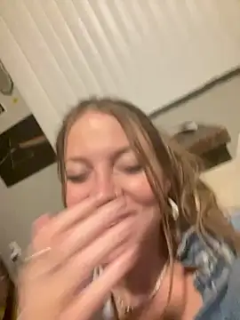 Snapshot of molly_witha_chance chatting on September 21, 9:55 am molly witha chance online show from September 21, 9:55 am