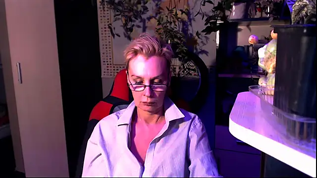 HelgaHimmell online show from June 11, 9:24 pm