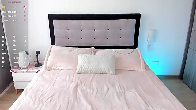 veronica taylor1 online show from March 9, 4:33 pm