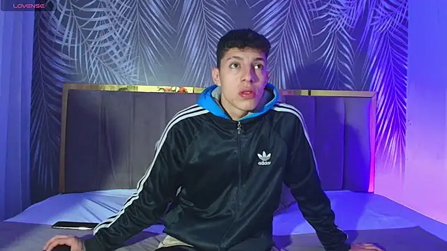 thiago19s online show from December 5, 7:54 pm