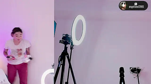 Angelst   online show from March 18, 8:17 am