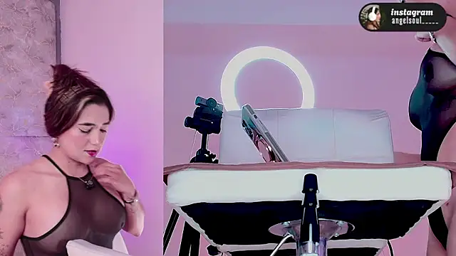 Angelst   online show from March 21, 8:19 am