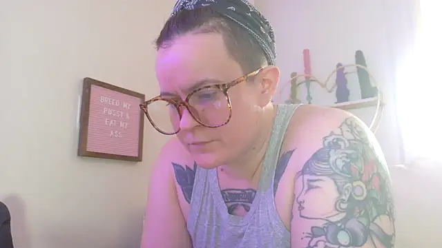 quinnmariexo online show from March 8, 6:55 pm