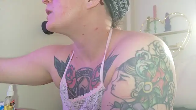 quinnmariexo online show from March 27, 7:46 pm