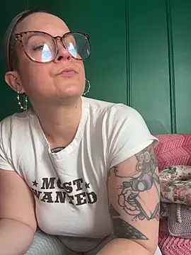 quinnmariexo online show from March 30, 6:42 pm