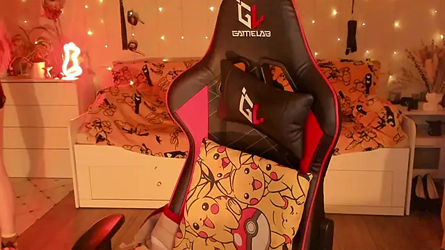 Snapshot of desperatehousewife__ chatting on November 17, 12:49 am desperatehousewife online show from November 17, 12:49 am