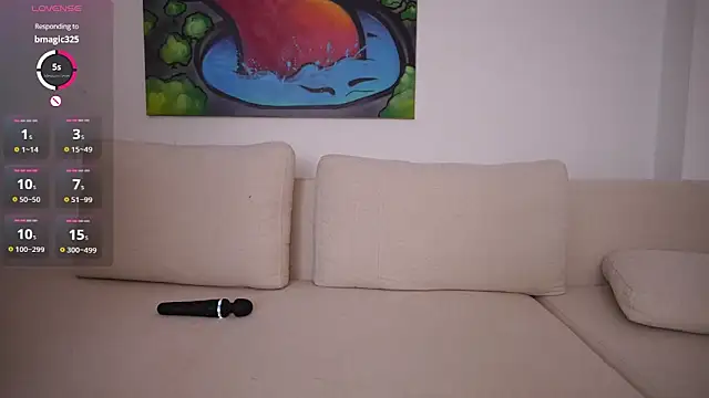 cuteface bigass  online show from November 11, 9:15 pm