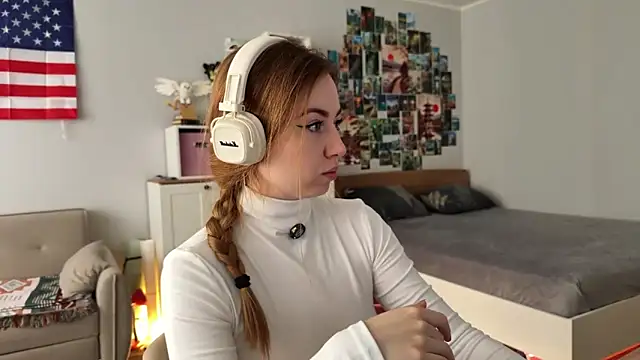 LinaWitch online show from March 23, 8:29 am