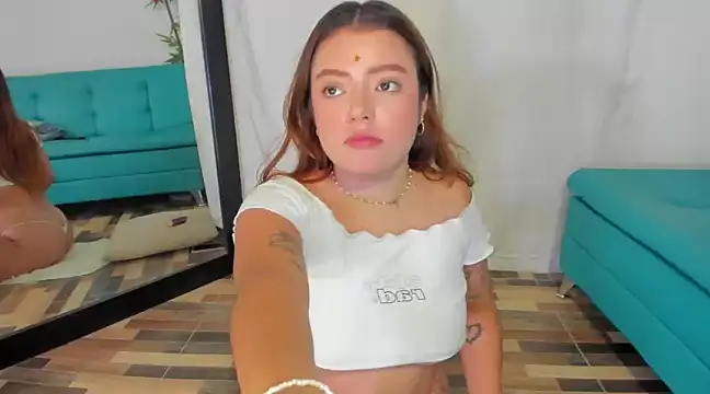 Snapshot of maddy066 chatting on January 30, 6:35 am maddy066 online show from January 30, 6:35 am