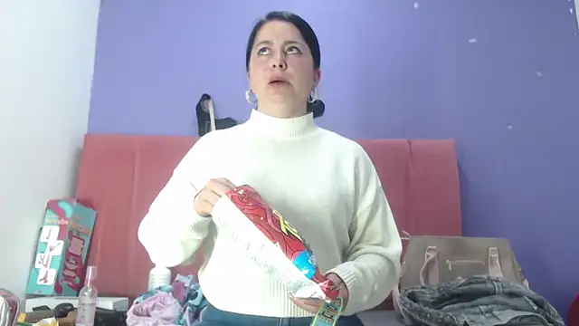 Snapshot of agathacorlincm101 chatting on March 4, 12:29 am agathacorlincm101 online show from March 4, 12:29 am