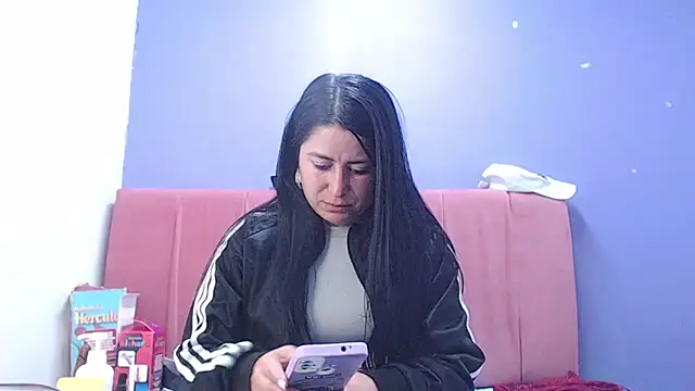 Snapshot of agathacorlincm101 chatting on March 11, 11:04 pm agathacorlincm101 online show from March 11, 11:04 pm