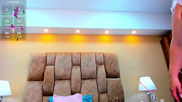 MiiaHot online show from March 22, 5:49 pm