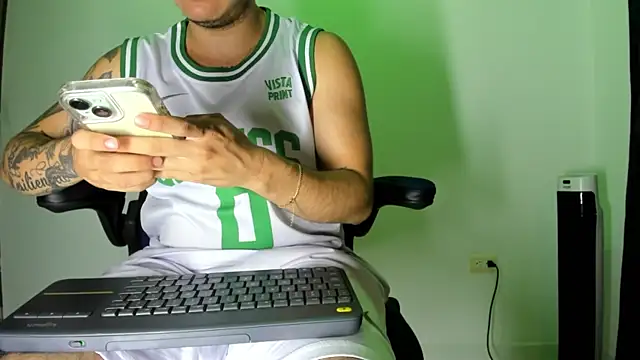 male pussy online show from December 17, 3:17 am