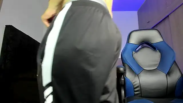 male pussy online show from October 11, 5:00 pm