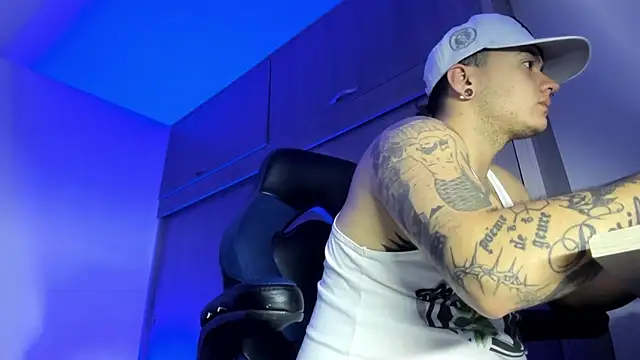 male pussy online show from January 8, 2:47 am