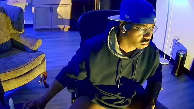 Snapshot of Southernfuckery chatting on February 5, 1:10 am Southernfuckery online show from February 5, 1:10 am