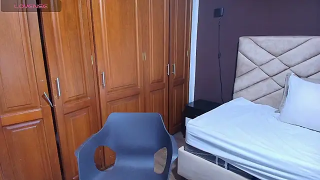 Raquel jones online show from January 10, 12:07 pm