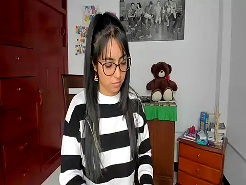 Snapshot of Isabellaa22_1 chatting on December 12, 6:31 pm Isabellaa22 1 online show from December 12, 6:31 pm