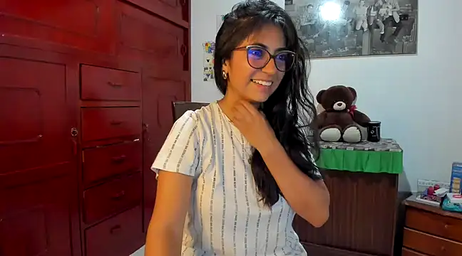 Snapshot of Isabellaa22_1 chatting on January 9, 3:58 am Isabellaa22 1 online show from January 9, 3:58 am