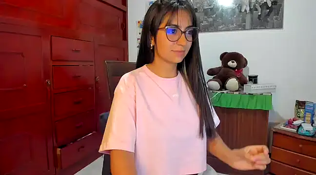 Snapshot of Isabellaa22_1 chatting on January 12, 4:00 am Isabellaa22 1 online show from January 12, 4:00 am