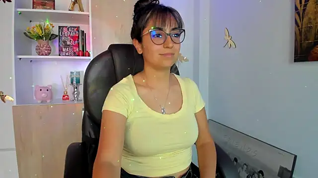 Snapshot of Isabellaa22_1 chatting on February 14, 3:58 pm Isabellaa22 1 online show from February 14, 3:58 pm