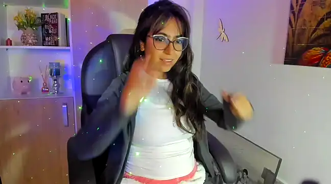 Snapshot of Isabellaa22_1 chatting on March 6, 2:51 am Isabellaa22 1 online show from March 6, 2:51 am