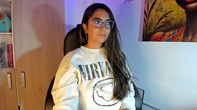 Snapshot of Isabellaa22_1 chatting on October 22, 3:29 am Isabellaa22 1 online show from October 22, 3:29 am