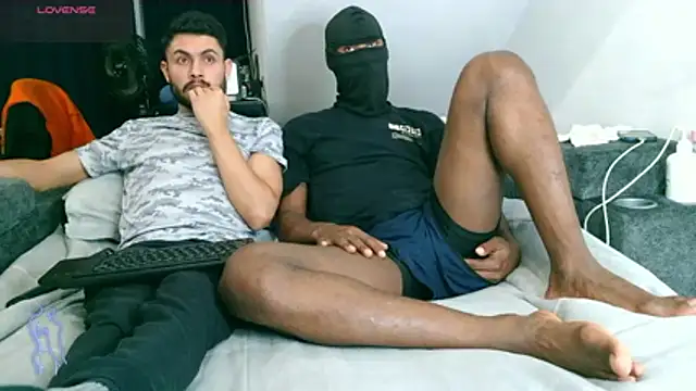 Snapshot of davgostoso chatting on February 2, 9:35 pm davgostoso online show from February 2, 9:35 pm