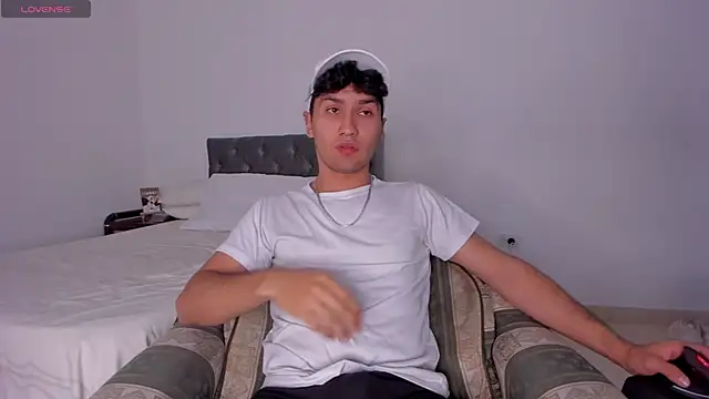 Valerio James7 online show from January 21, 3:37 am