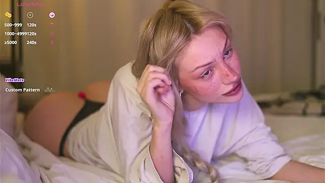 BabeHolly online show from October 26, 10:04 pm