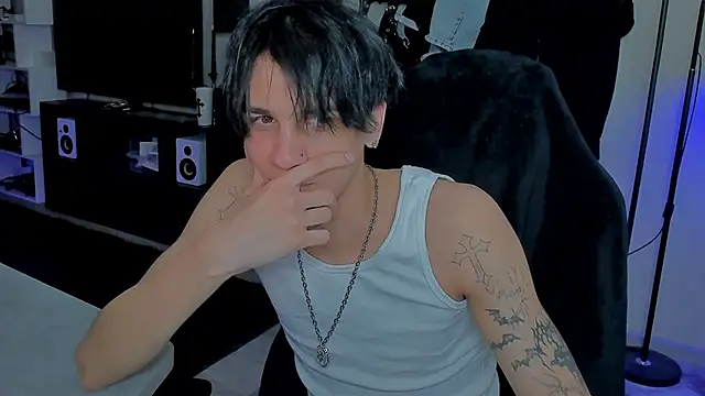 MarkBrowniii online show from April 22, 5:14 pm