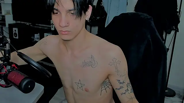 Snapshot of MarkBrowniii chatting on May 2, 1:49 pm MarkBrowniii online show from May 2, 1:49 pm