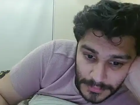 Snapshot of robintoit chatting on January 12, 2:19 pm robintoit online show from January 12, 2:19 pm