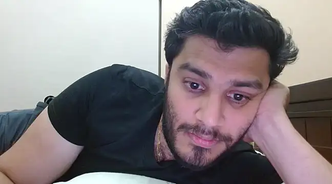 Snapshot of robintoit chatting on February 19, 7:38 pm robintoit online show from February 19, 7:38 pm