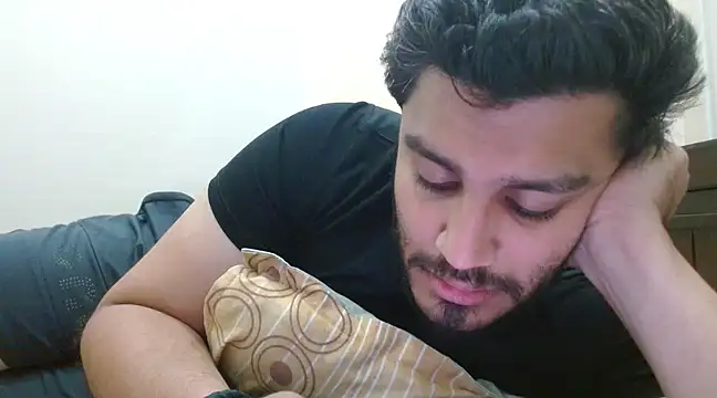 Snapshot of robintoit chatting on February 21, 4:51 am robintoit online show from February 21, 4:51 am