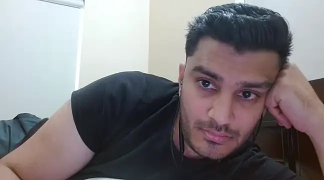 Snapshot of robintoit chatting on March 6, 5:46 am robintoit online show from March 6, 5:46 am