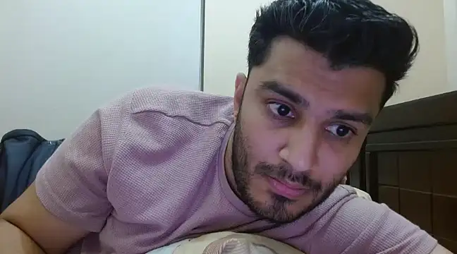 Snapshot of robintoit chatting on March 18, 4:59 pm robintoit online show from March 18, 4:59 pm