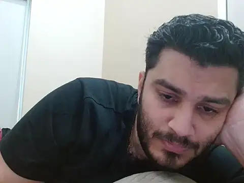 Snapshot of robintoit chatting on September 17, 8:16 am robintoit online show from September 17, 8:16 am