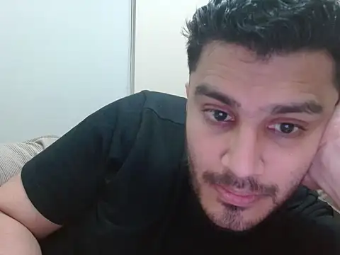 Snapshot of robintoit chatting on October 10, 3:55 pm robintoit online show from October 10, 3:55 pm