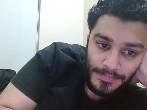 robintoit online show from November 18, 5:28 pm