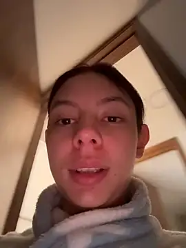 Bonniepark online show from December 20, 1:18 pm