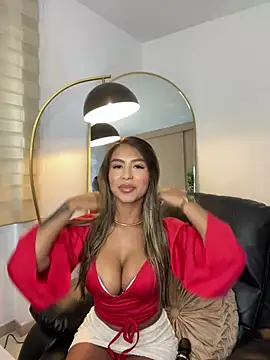 Snapshot of _laura_02 chatting on February 20, 5:07 pm laura 02 online show from February 20, 5:07 pm